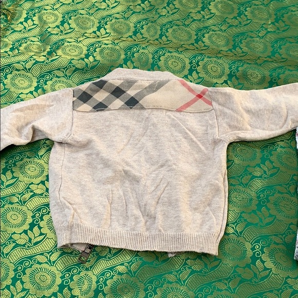 BURBERRY infant jeans and cardigan - Picture 8 of 8